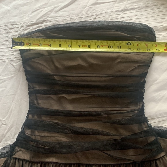 Shape FX cocktail formal dress black mesh over nude lining size 6 GUC - Picture 13 of 16